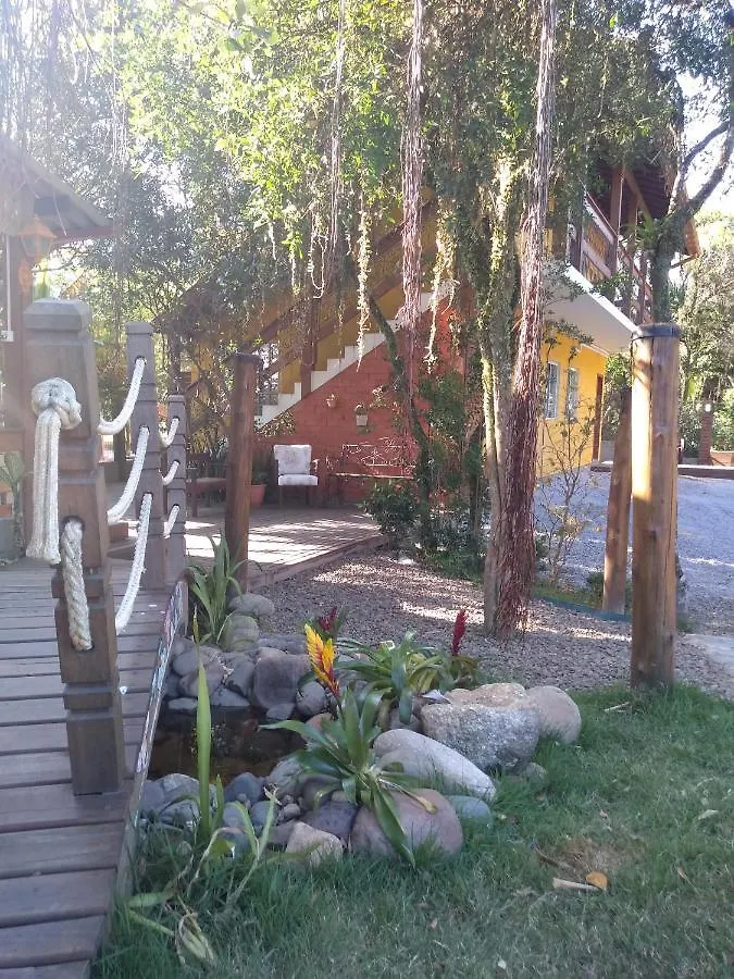 Recanto Marina Guarda do Embau Guest house